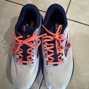 Brooks White and Blue Athletic Running Shoes